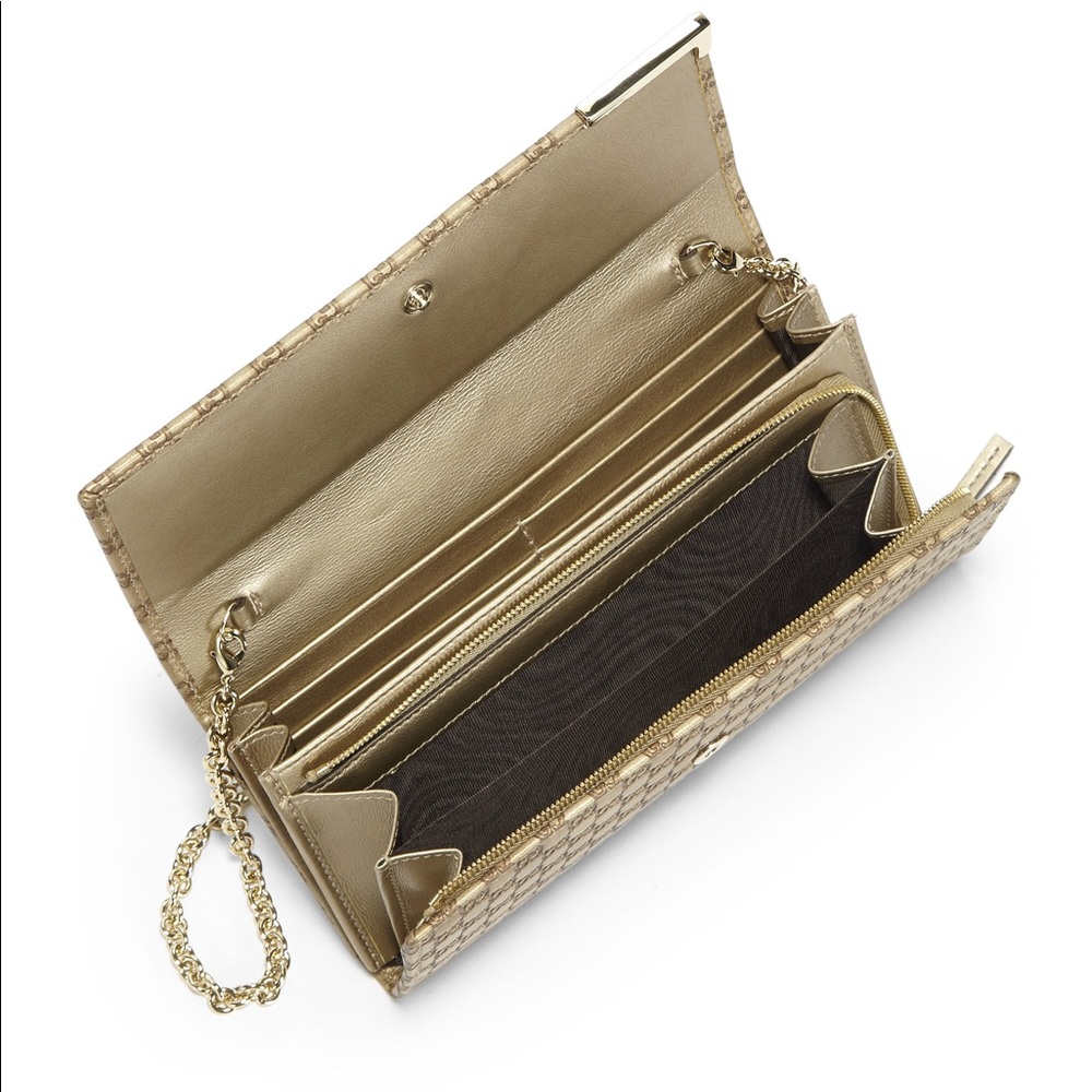 Meet your Posher, Alexa